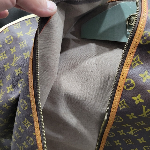 Louis Vuitton  garmet carrier - Picture 13 of 15